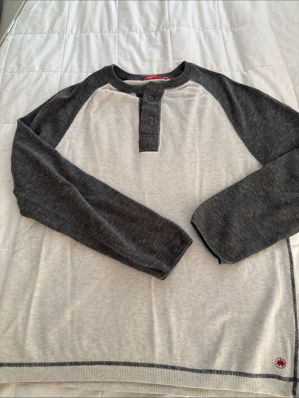 Agave Denim Two-Tone Henley Long Sleeve Shirt - Gray & Light cream fits Med